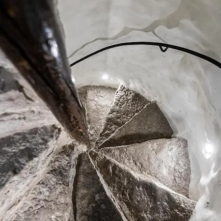 아파트 Hilltop - Old Town Kuninga *