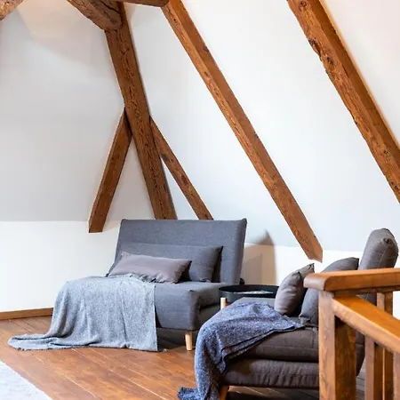Appartement Hilltop - Old Town Kuninga