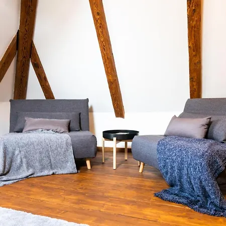 Hilltop - Old Town Kuninga *