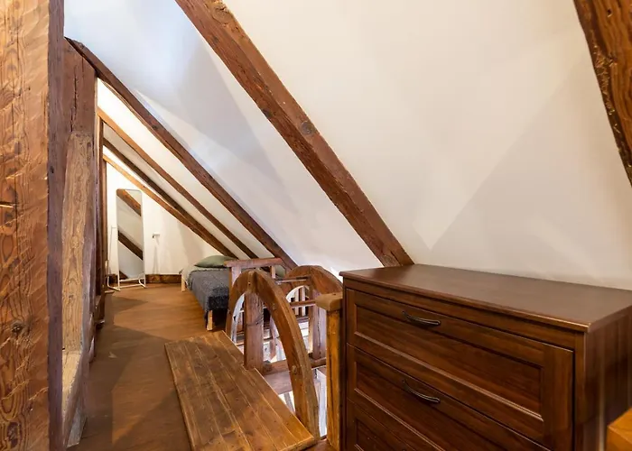 Hilltop - Old Town Kuninga Διαμέρισμα