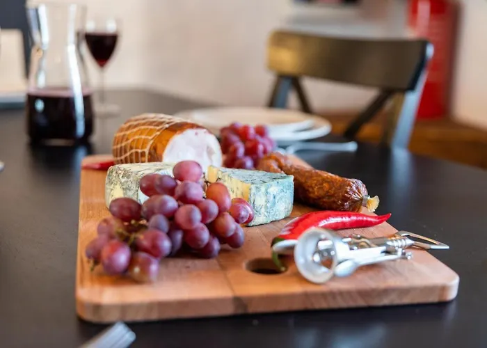 Hilltop - Old Town Kuninga Talin