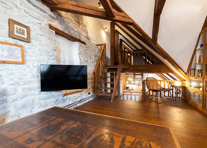 Apartamento Hilltop - Old Town Kuninga Talin